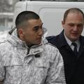 Radojević trdi, da so mu tako kot Saviću policisti vzeli bris ustne sluznice, ko
