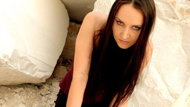 Tinkara se je že znebila odvečnih kilogramov.