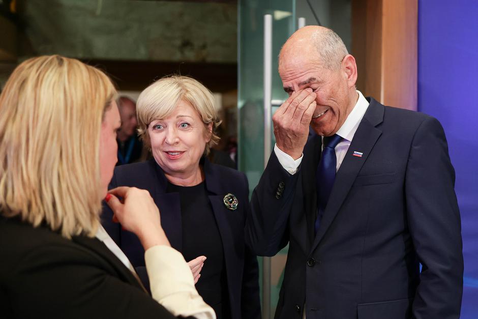 Kristina Hacin, Romana Tomc, Janez Janša | Avtor: Saša Despot