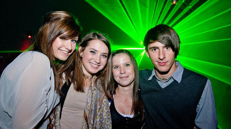 Extreme upihnil prvo svečko