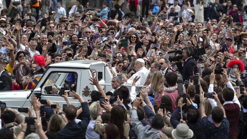 papež Frančišek Urbi et Orbi velika noč Vatikan