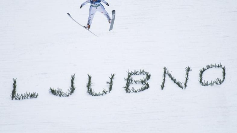 Ema Klinec smučarski skoki Ljubno