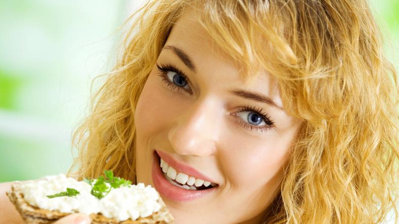 Zivljenje 16.04.14, hrana, zenska foto: shutterstock