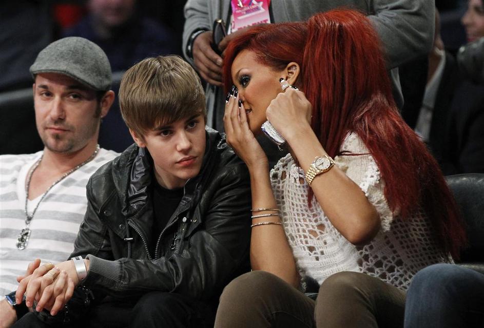 Rihanna Bieberju: "Sem s sobi 425!"