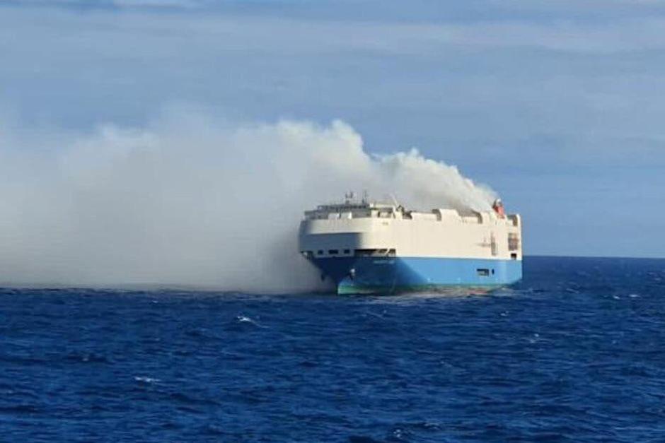 Požar na tovorni ladji | Avtor: Marinha Portuguesa