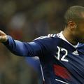 Thierry Henry ne bo kaznovan za igranje z roko. (Foto: Reuters)