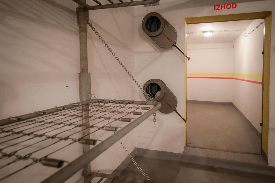 zaklonišče | Avtor: Saša Despot