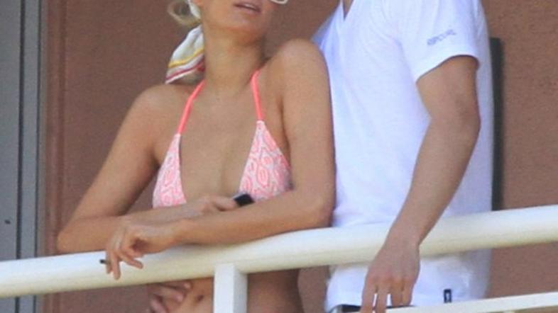 Paris Hilton, River Viiperi