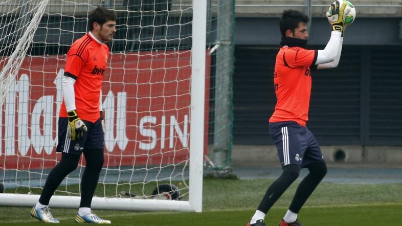 iker casillas antonio adan