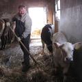 Peter Prešeren pravi, da za manjše rejce, kot je sam, ni računice. Kmetijo ohran
