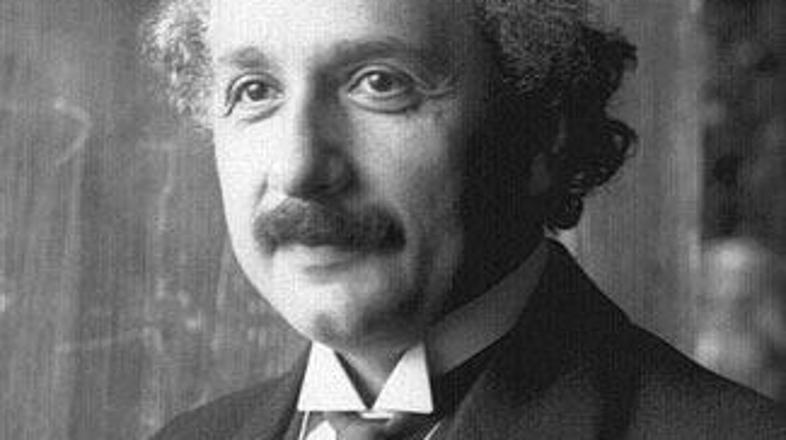 Albert Einstein je ugotovil, da sta masa in energija ekvivalentni.
