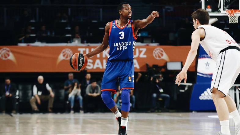 Errick McCollum Aleksej Nikolić Anadolu Efes Aleksej Nikolić