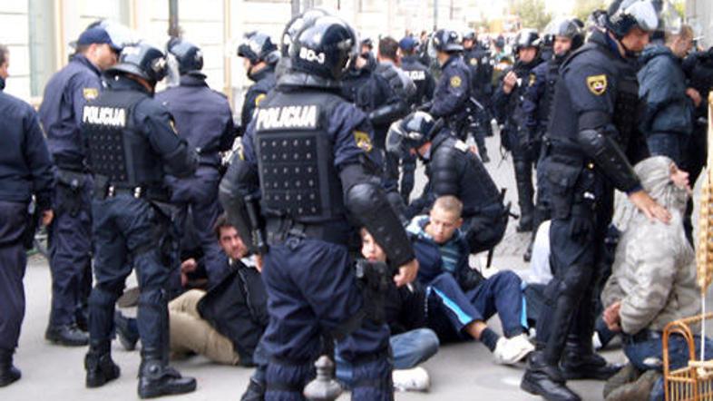 Incidentov na derbijih smo že vajeni. Tole je fotografija iz popoldanskih sobotn