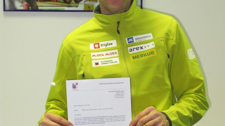 Jakov Fak s soglasjem, da lahko nastopa za Slovenijo. (Foto: Slovenia Biathlon T