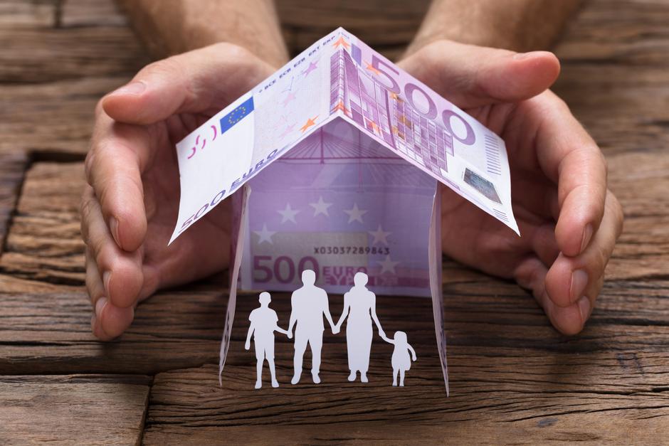 družina denar otroci | Avtor: Profimedia