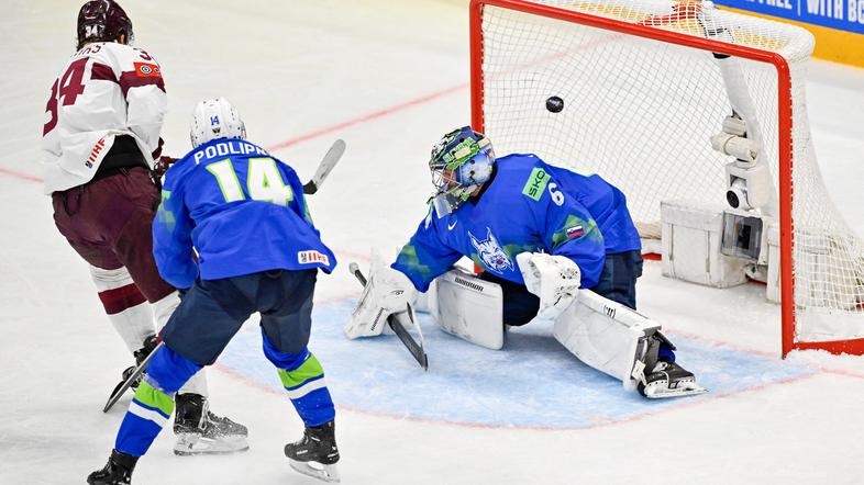 Slovenija : Latvija