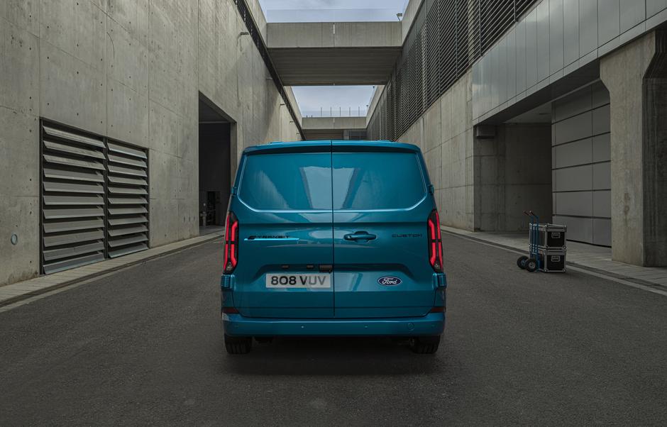 Ford E-transit custom | Avtor: Ford