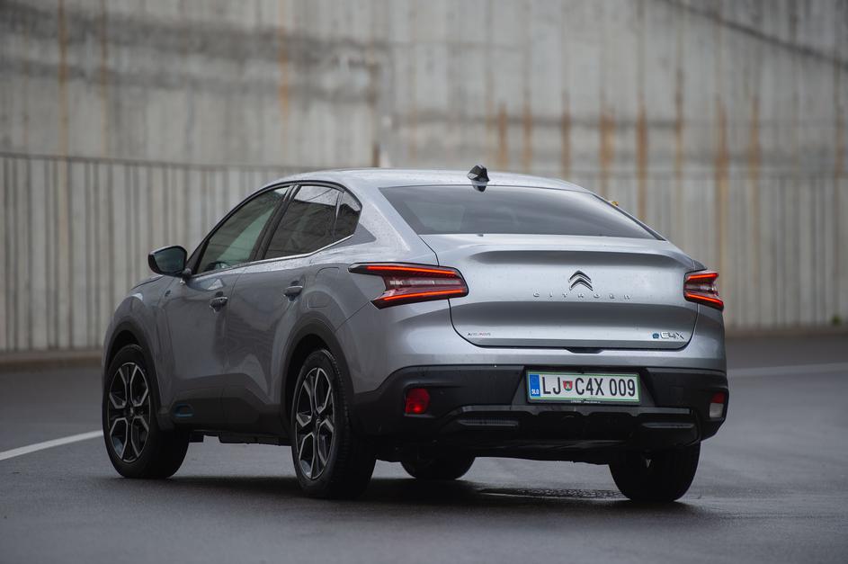 Citroen e C4X