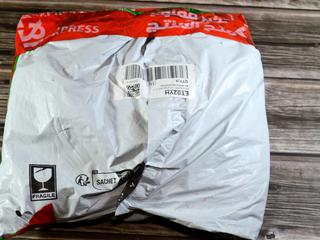 standarden paket plastičen omot