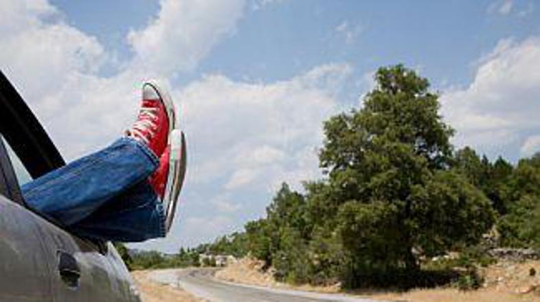 Odprta okna povečajo porabo toliko kot nepravilno napolnjene pnevmatike.