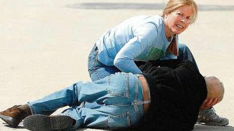 Hopper na srečo ni utrpel hujših poškodb.