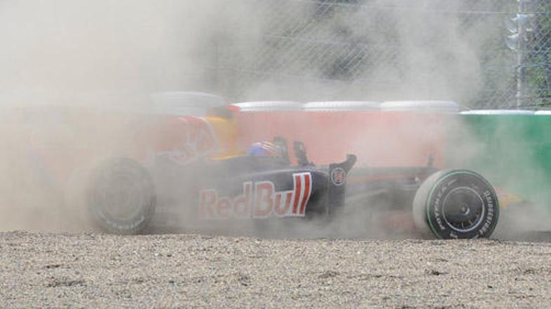 Mark Webber (Red Bull) zaradi nesreče na prostem treningu na kvalifikacijah splo