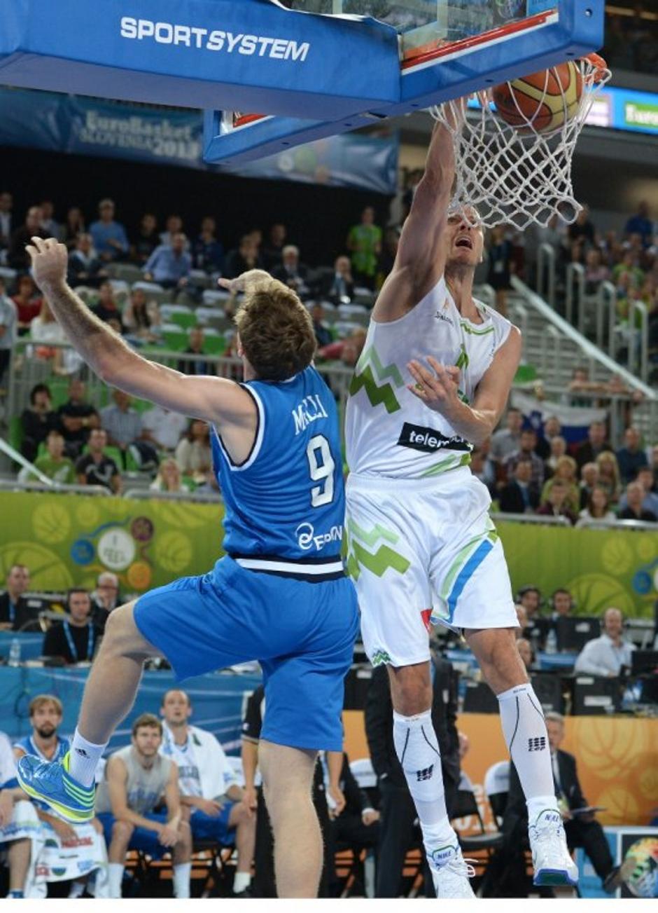 Slovenija Italija EuroBasket Stožice Ljubljana Melli Nachbar zabijanje | Avtor: EPA