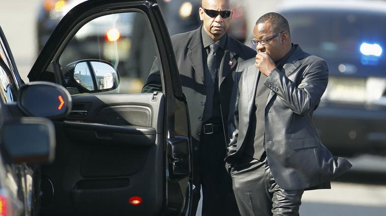 Whitney Houston pogreb Bobby Brown