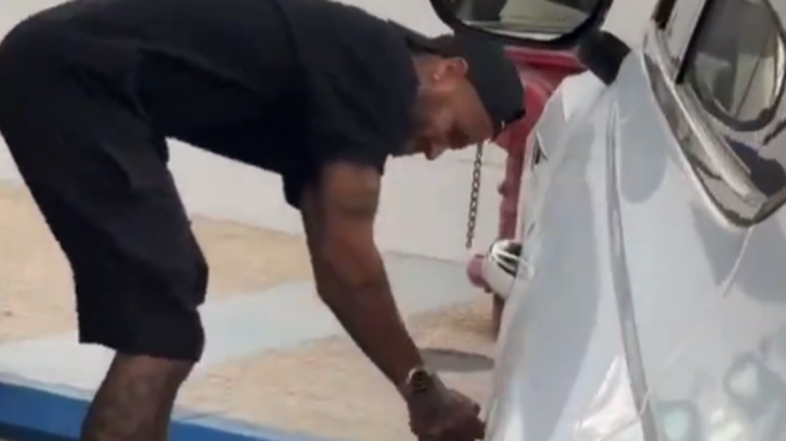 Neymar preluknjal gume soigralcu