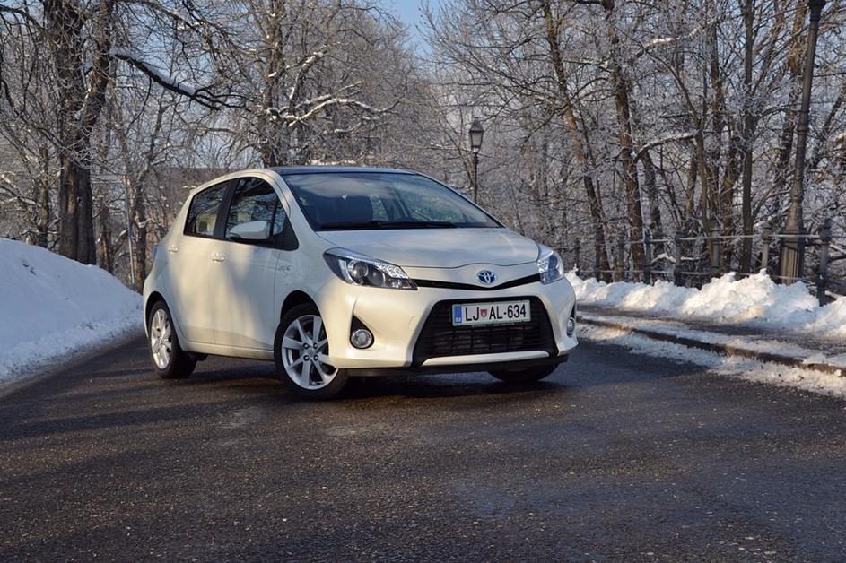 Toyota yaris hybrid