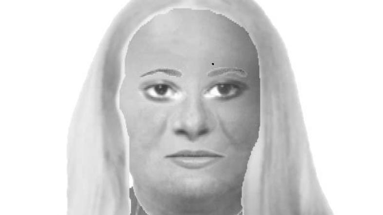 Vse, ki bi osumljenko prepoznali ali o njej karkoli vedeli, prosimo, da o tem ob