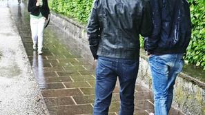 Slovenija 30.05.2013 dez, dezniki, ljudje se sprehajajo po dezevni ulicah Ljublj