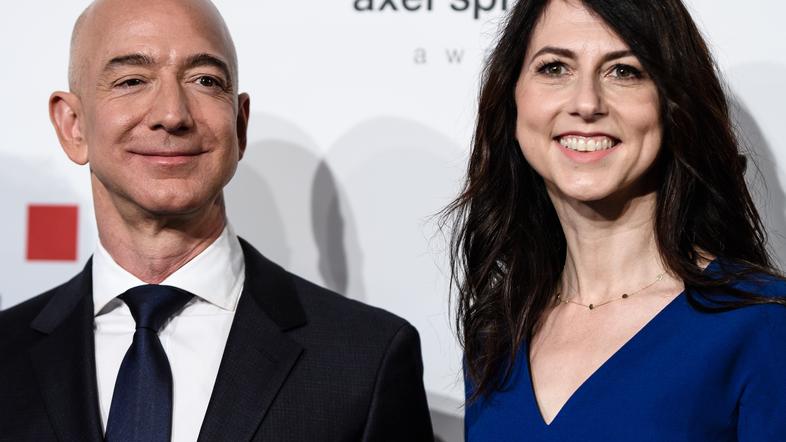 Mackenzie Bezos, Jeff Bezos