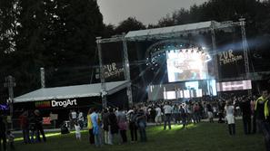 umek žur z razlogom 