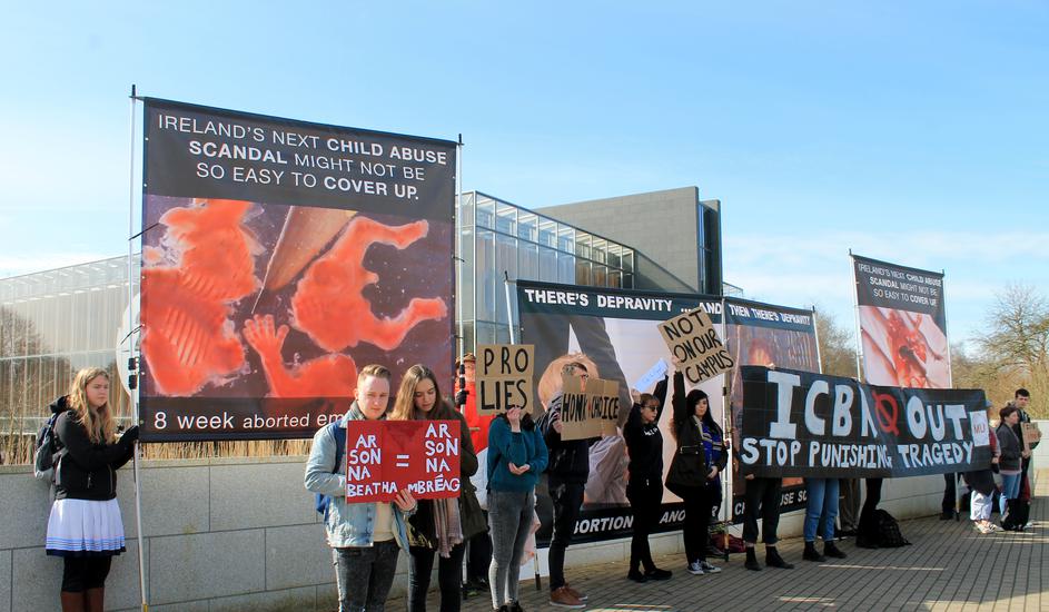 Usodni dan za pravico do splava na Irskem