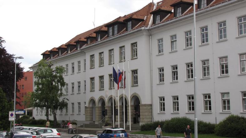 občina kranj stavba