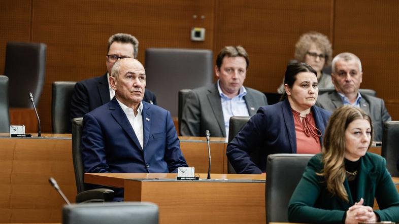 interpelacija Boštjan Poklukar, Janez Janša, Suzana Lep Šimenko