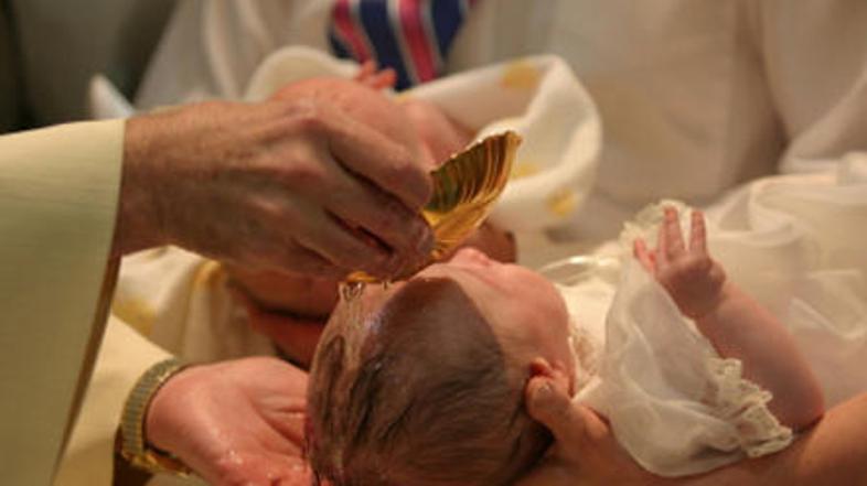 Starši male Gabriele so dobili 133 evrov. (slika je simbolna)