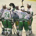 Hokejisti ZM Olimpije so se zasluženo veselili prve zmage v četrtfinalu.