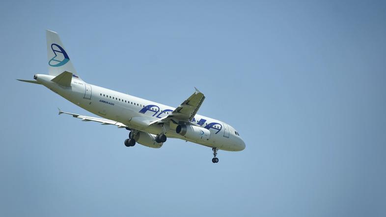 slovenija 17.06.13, Adria, Adria Airways, Slovenski letalski prevoznik, letalo,