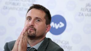 Slovenija 21.08.2013 mag. Igor Velov, primopredaja poslov med nekdanjim vrsilcem