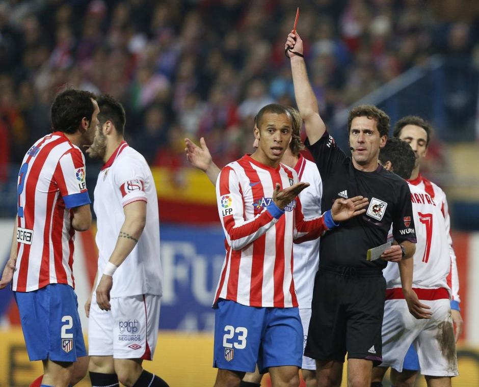 španski pokal copa del rey atletico sevilla ayza gamez diego godin rdeči karton | Avtor: EPA