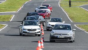 PRIMA primerjalni test kombilimuzin razreda C