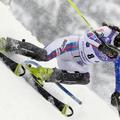 Po odstopih Lindsey Vonn in Kathrin Zettel se je zmage veselila Sandrine Aubert.