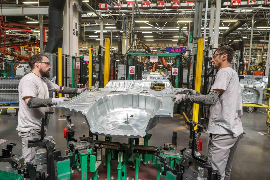 Revoz | Avtor: Saša Despot