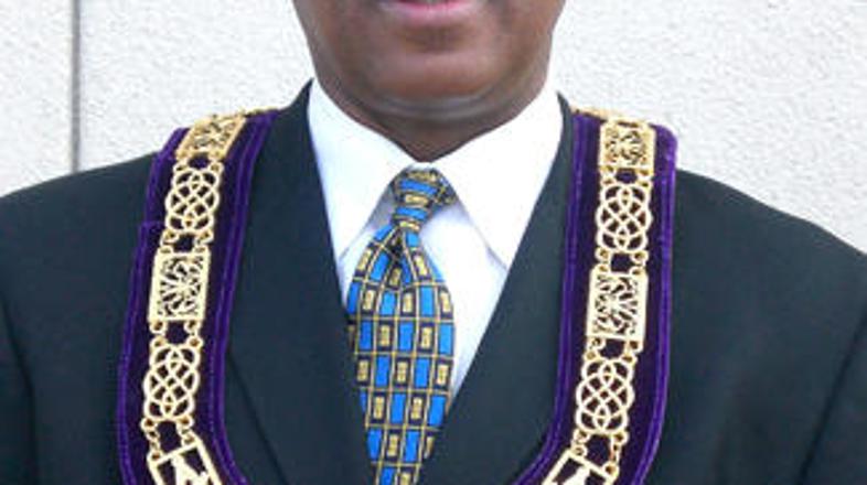 Conrad je glavni osumljenec.