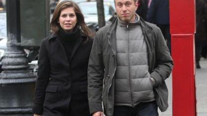 Roman ima iz prejšnjega zakona dva sina in tri hčerke. (Foto: Kickett.com)