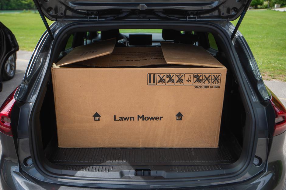 Ford družinski avto primerjava nalaganje prtljage | Avtor: Anže Petkovšek