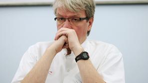 Slovenija 30.01.2013 prof.dr. Zlatko Fras dr.med.strokovni direktor interne klin