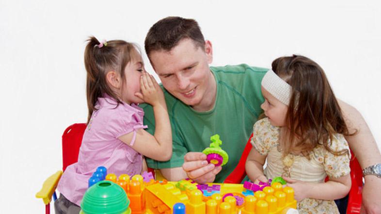 Za igrače iz plastike velja v Evropski uniji strog nadzor, katere kemične sestav